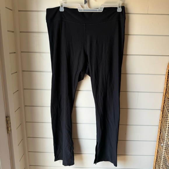 Old Navy Split Hem Leggings - Picture 1 of 5